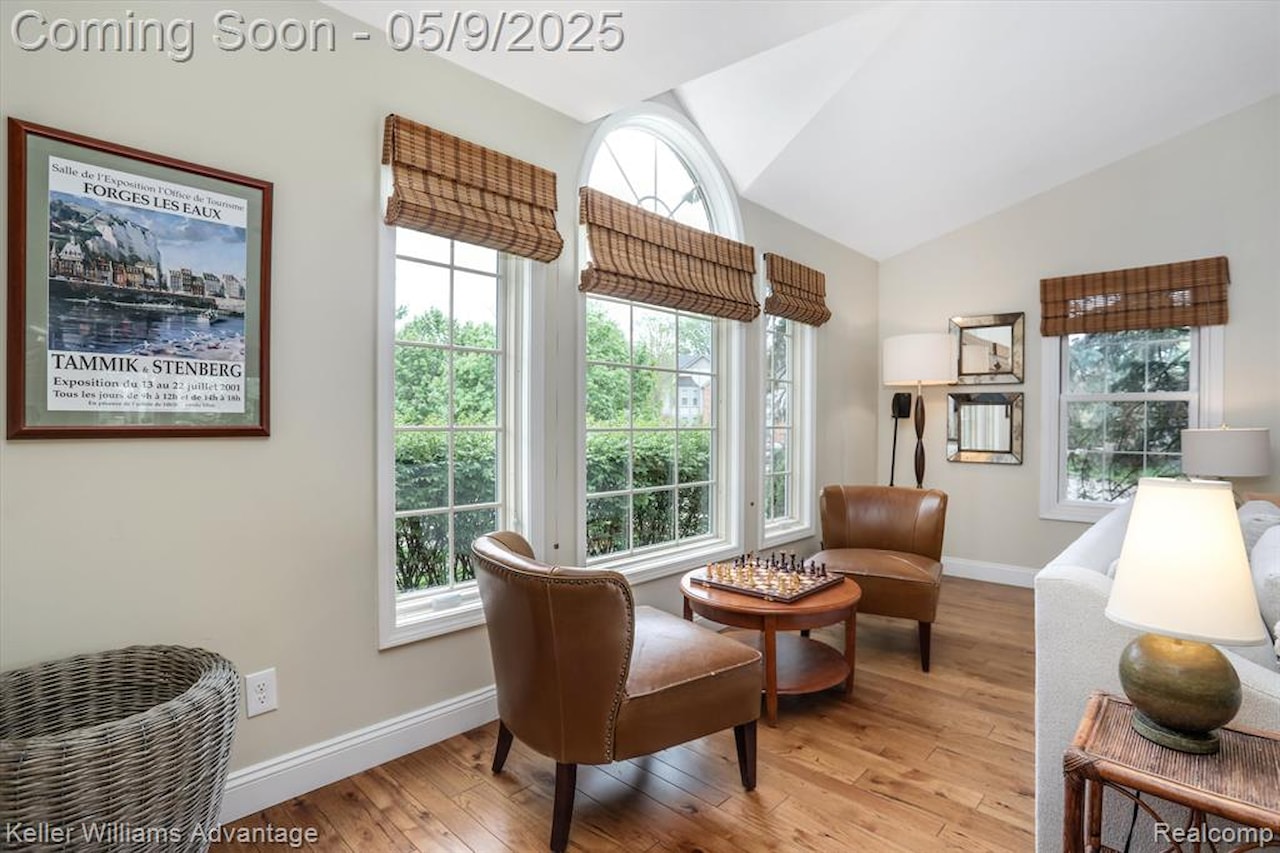 1027 Portsmere in Northville, MI Photo 9