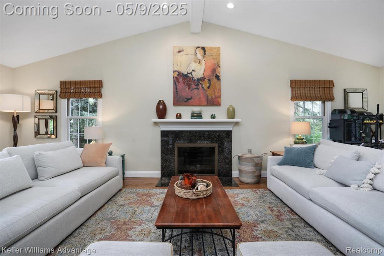 1027 Portsmere in Northville, MI Photo 7