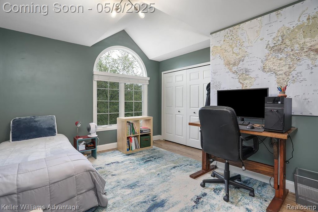 1027 Portsmere in Northville, MI Photo 27