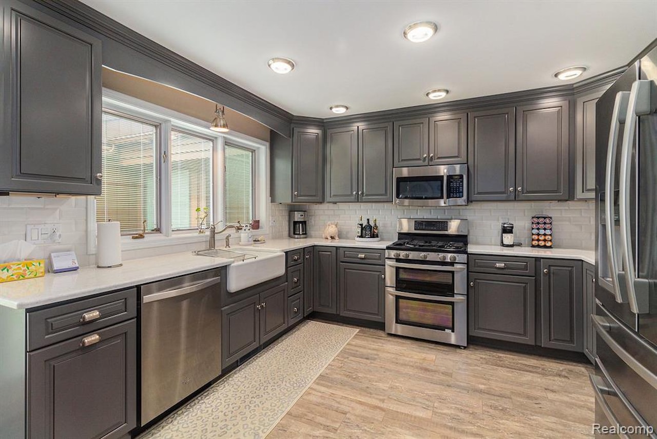625 Applegate Ln in Grand Blanc, MI Photo 9