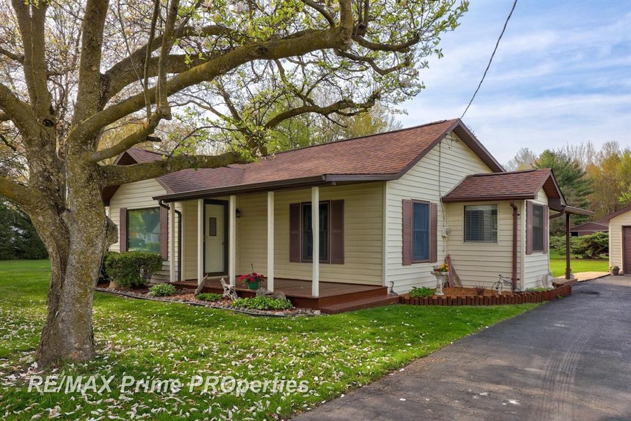 6412 W Vienna Rd in Vienna Twp, MI Photo 4