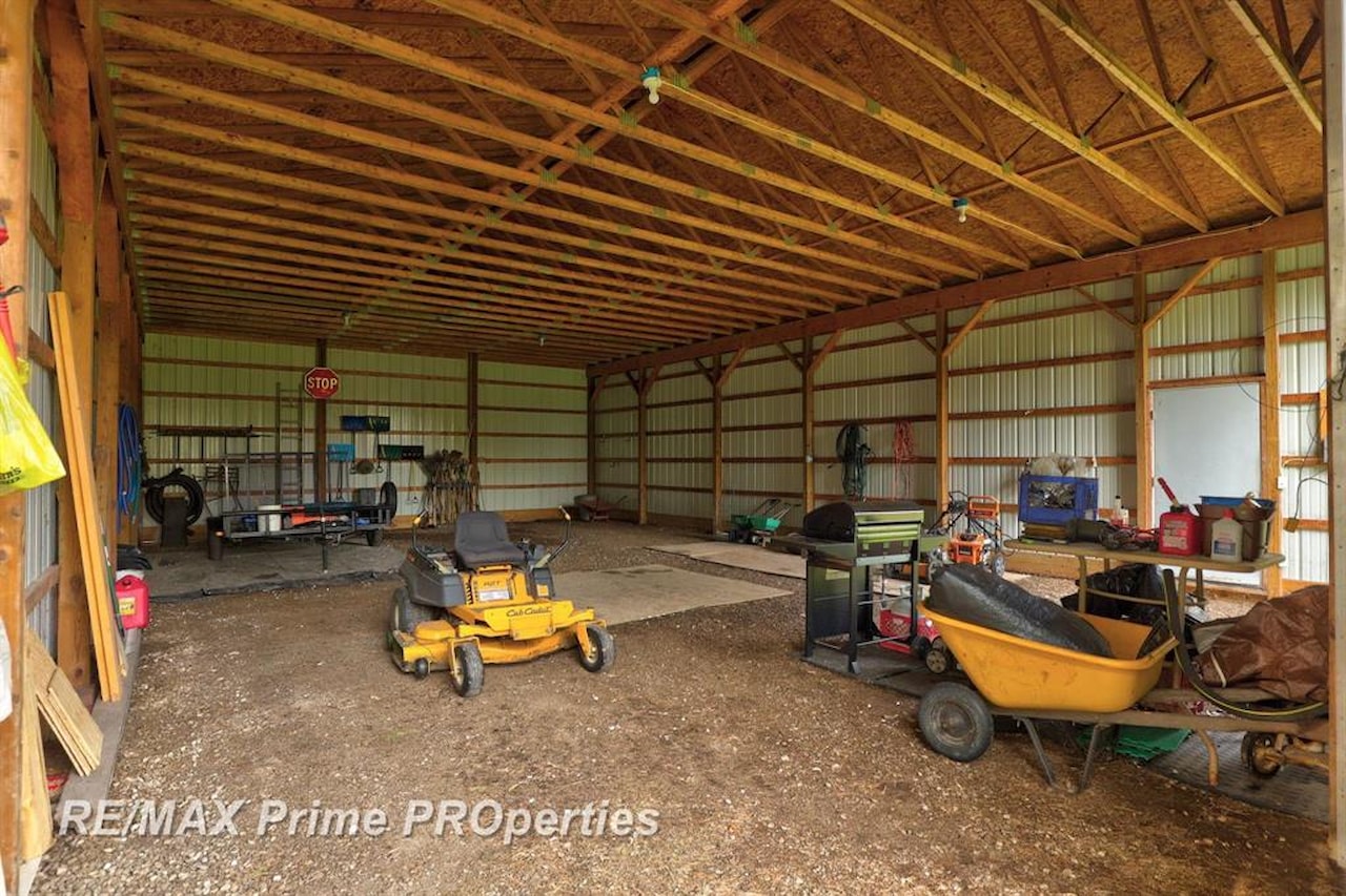 6412 W Vienna Rd in Vienna Twp, MI Photo 55
