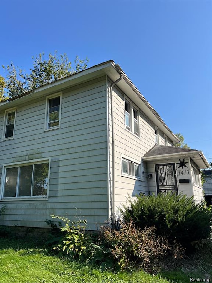 1413 Greenway Ave in Flint, MI Photo 2