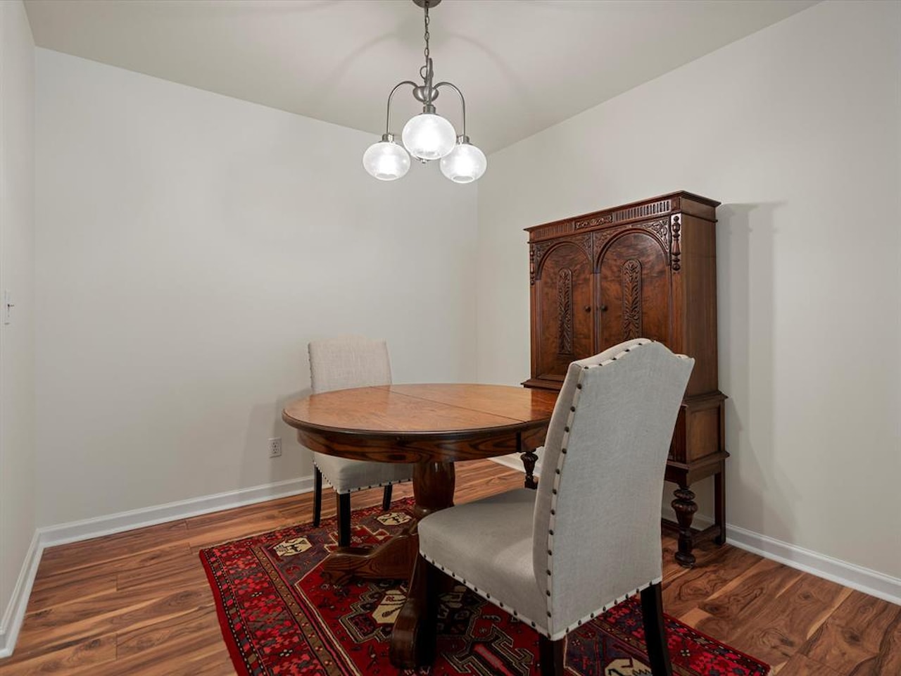 61007 Greenwood Dr in South Lyon, MI Photo 7
