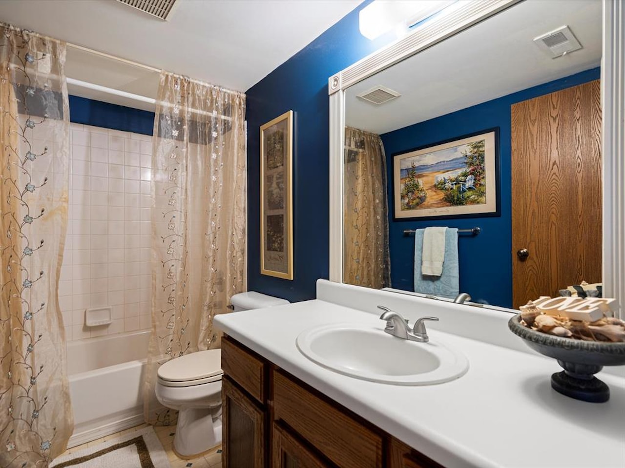61007 Greenwood Dr in South Lyon, MI Photo 17