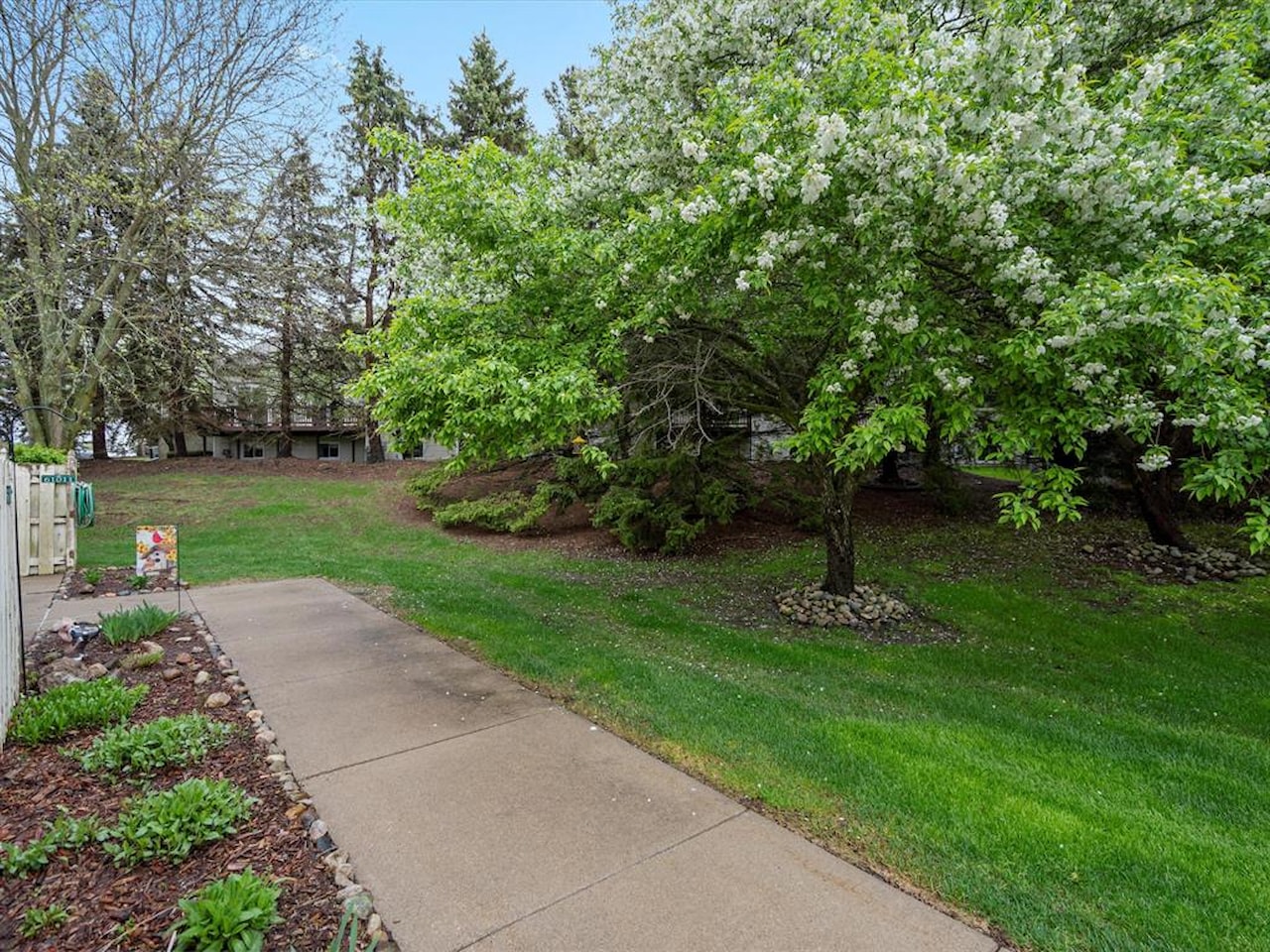 61007 Greenwood Dr in South Lyon, MI Photo 23