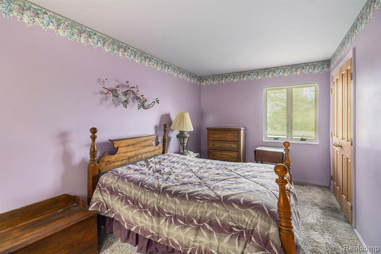 13386 N Fenton Rd in Fenton Twp, MI Photo 11