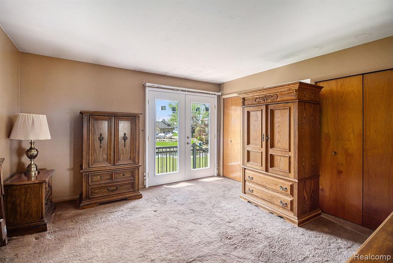 13386 N Fenton Rd in Fenton Twp, MI Photo 13