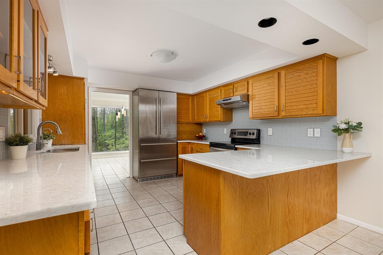 3949 Waldenwood Dr in Ann Arbor, MI Photo 13