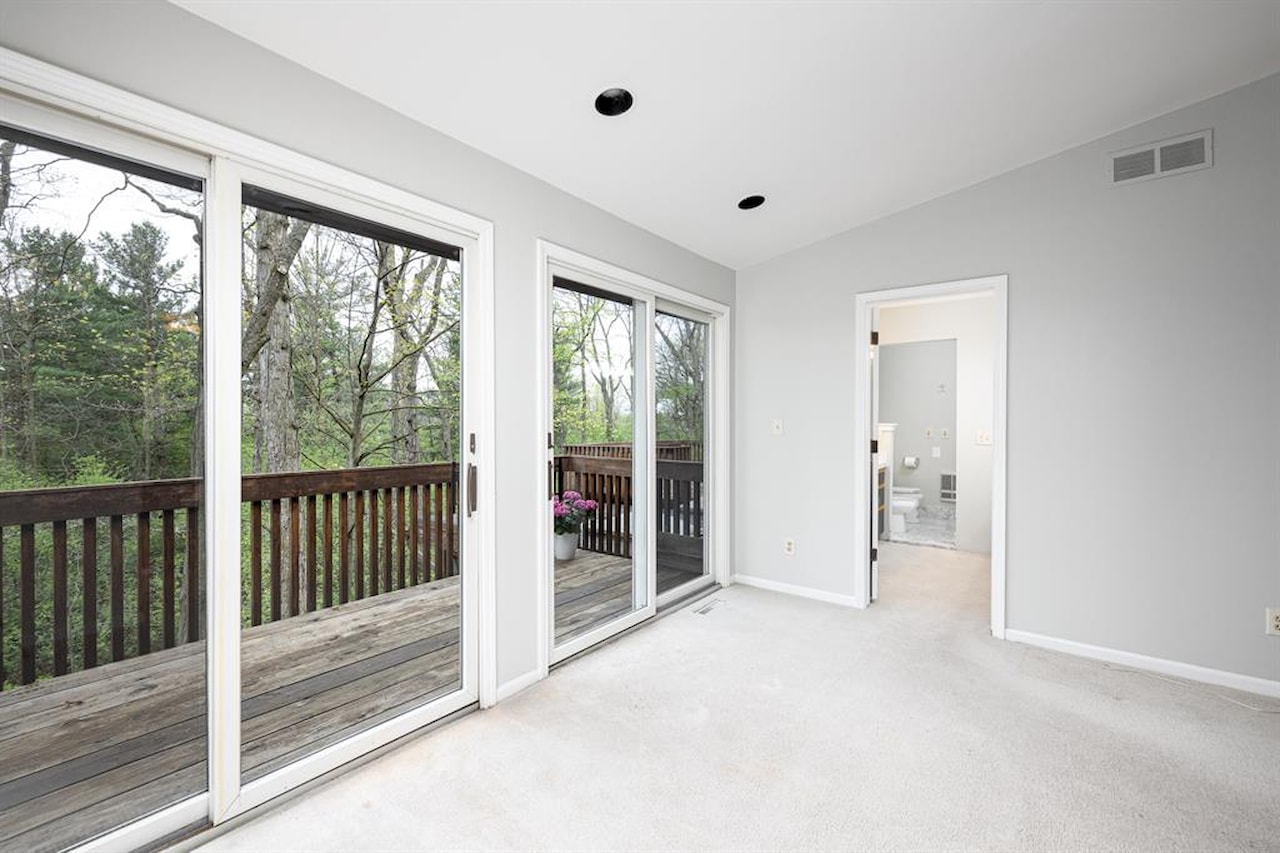 3949 Waldenwood Dr in Ann Arbor, MI Photo 27