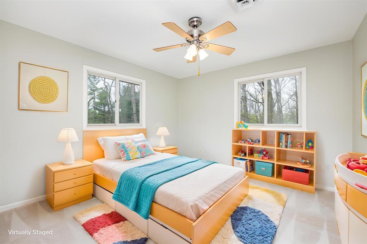 3949 Waldenwood Dr in Ann Arbor, MI Photo 36