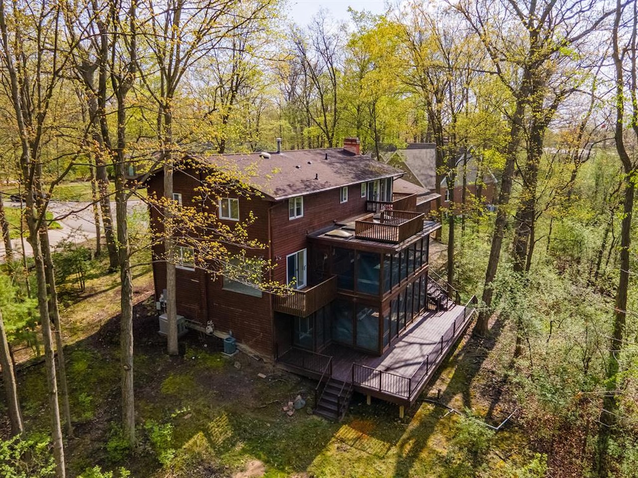 3949 Waldenwood Dr in Ann Arbor, MI Photo 50