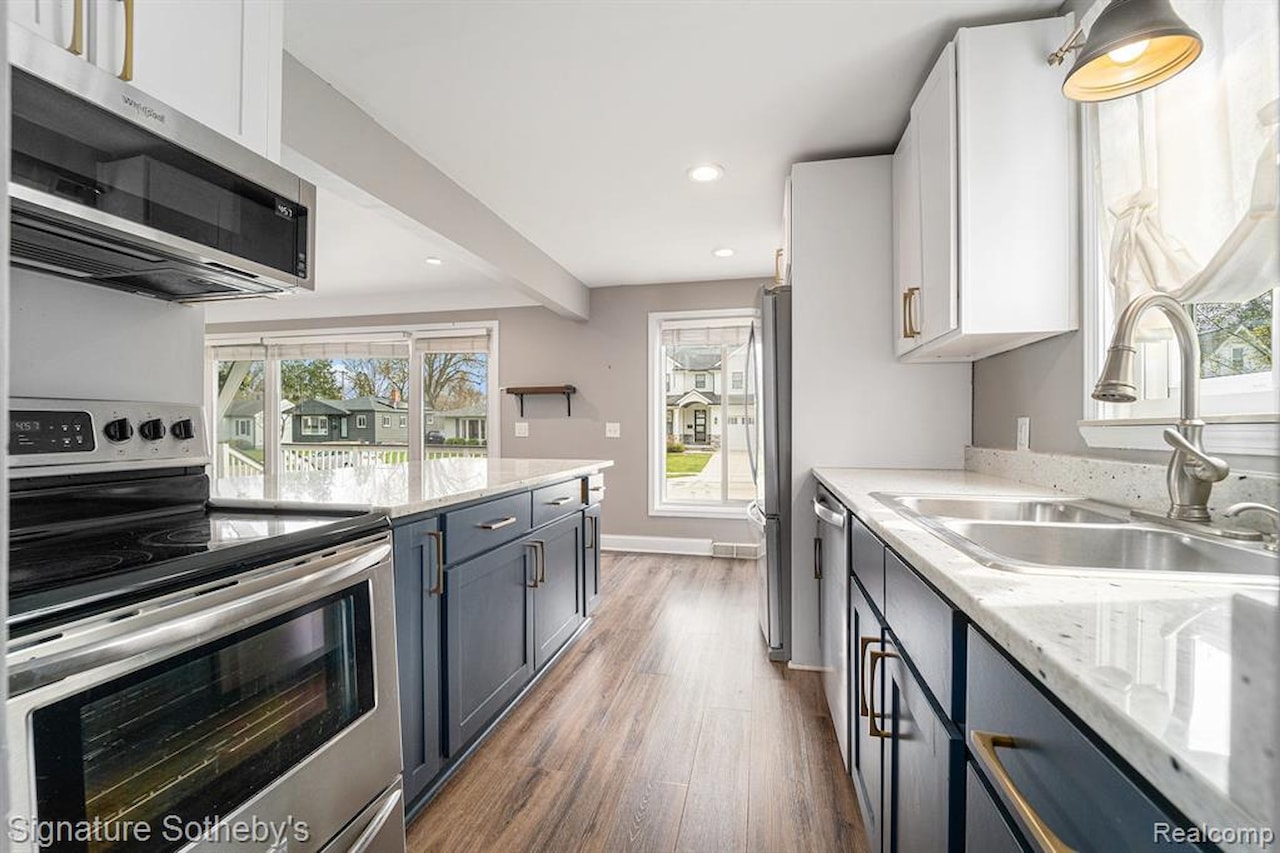 637 Millard Ave in Royal Oak, MI Photo 7