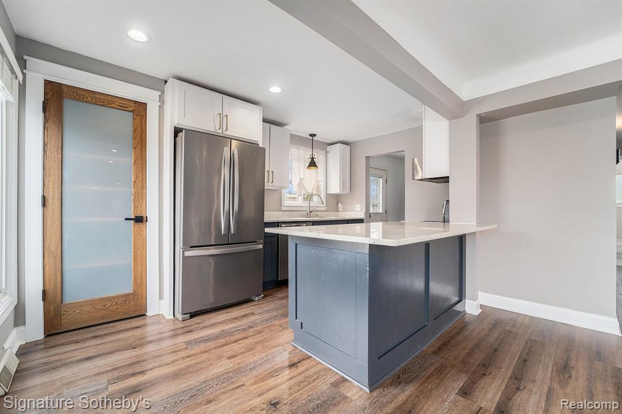 637 Millard Ave in Royal Oak, MI Photo 8