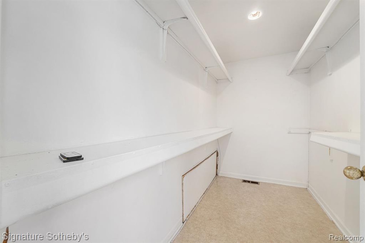 637 Millard Ave in Royal Oak, MI Photo 14