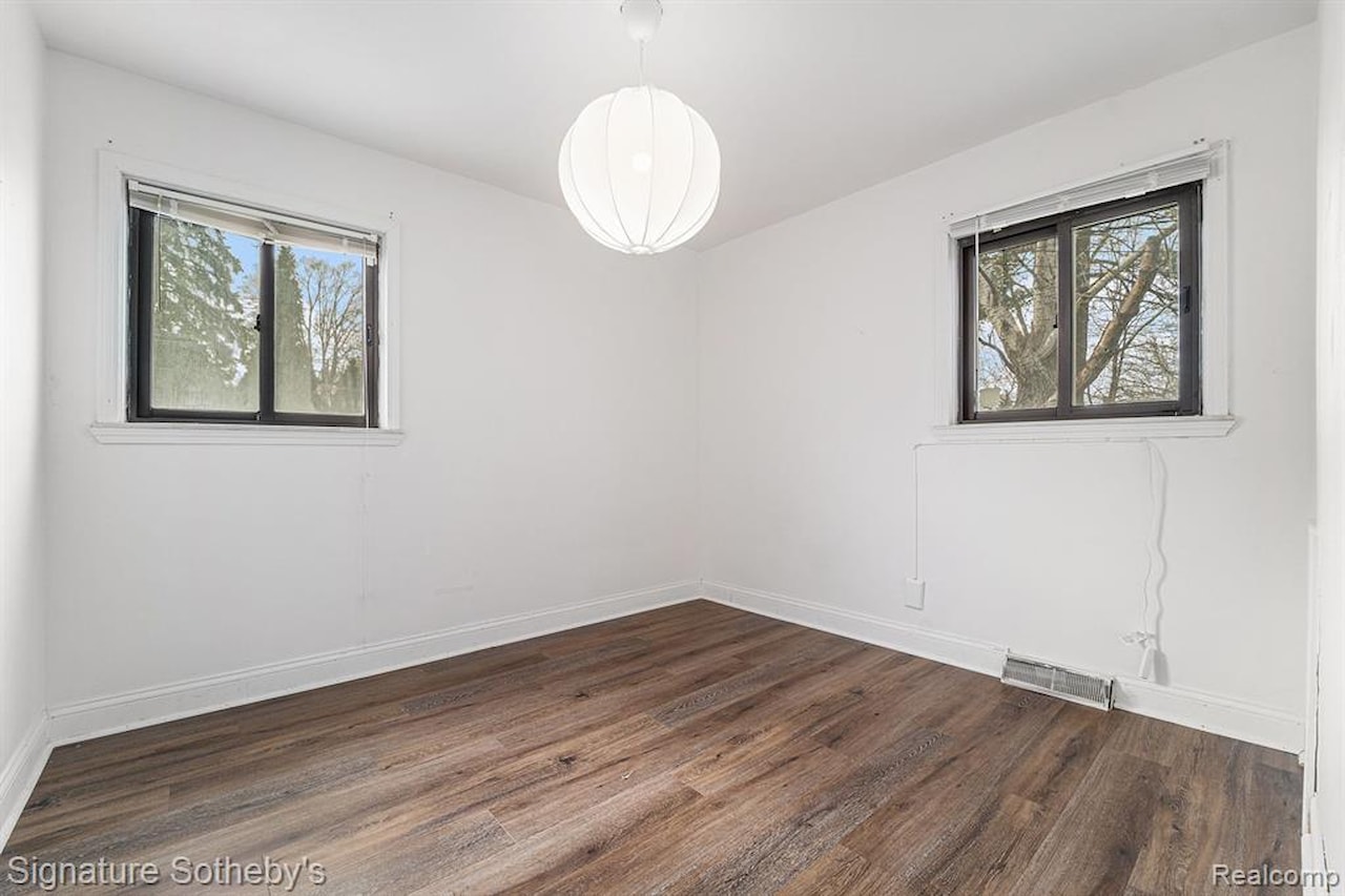 637 Millard Ave in Royal Oak, MI Photo 15