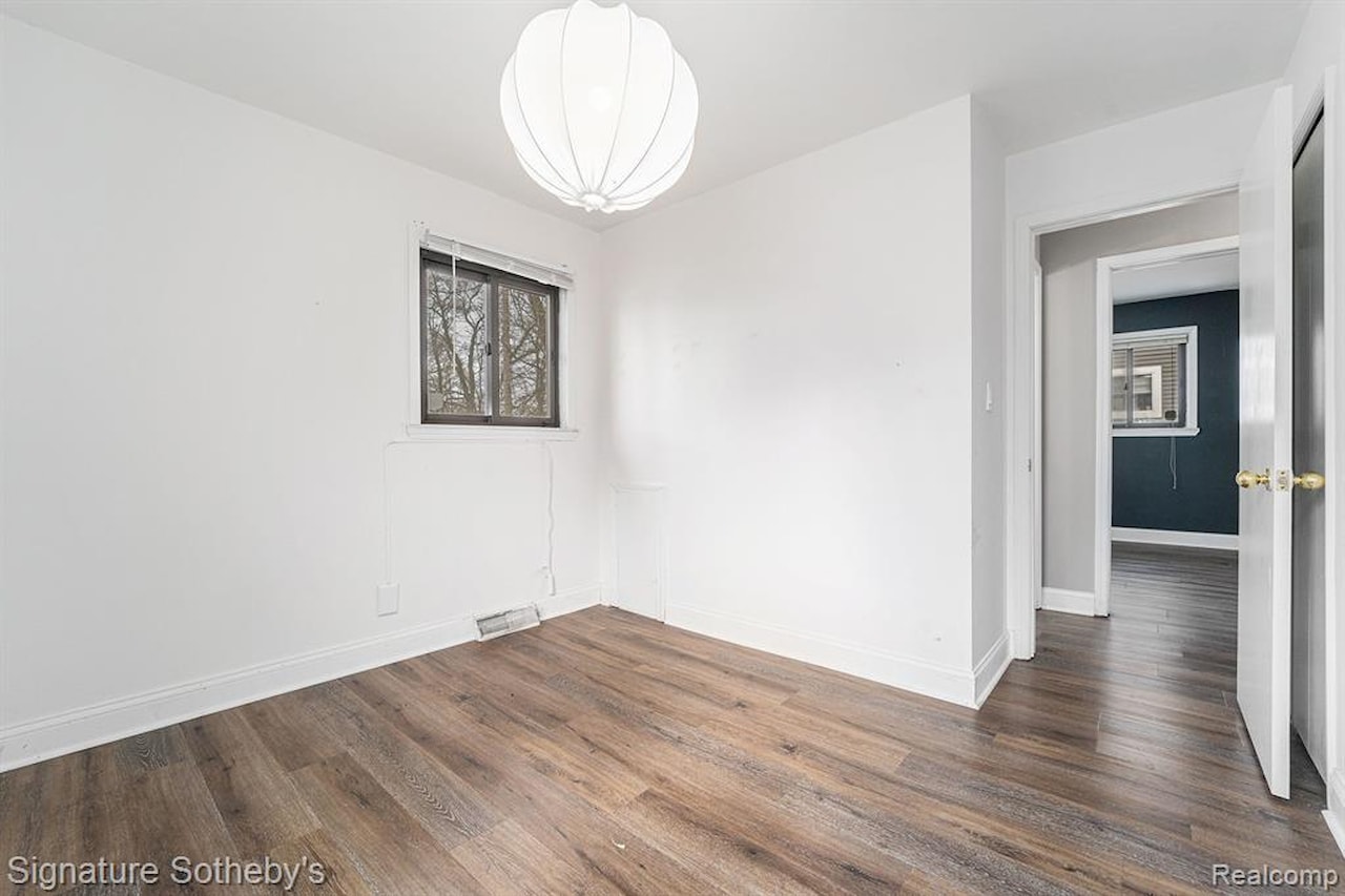 637 Millard Ave in Royal Oak, MI Photo 16