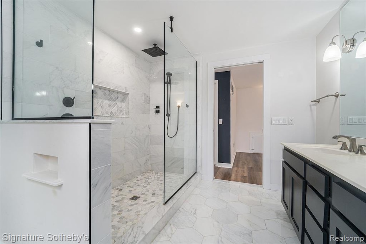 637 Millard Ave in Royal Oak, MI Photo 22