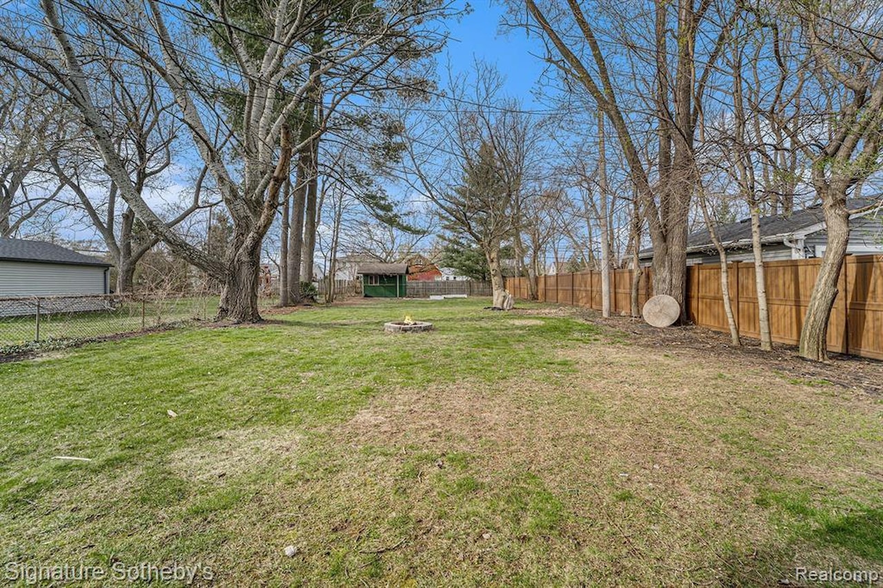 637 Millard Ave in Royal Oak, MI Photo 23