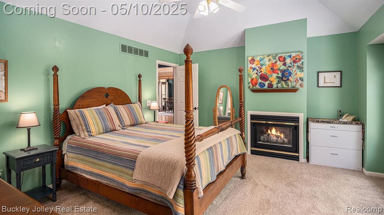 6858 Corrigan Dr in Hamburg Twp, MI Photo 8