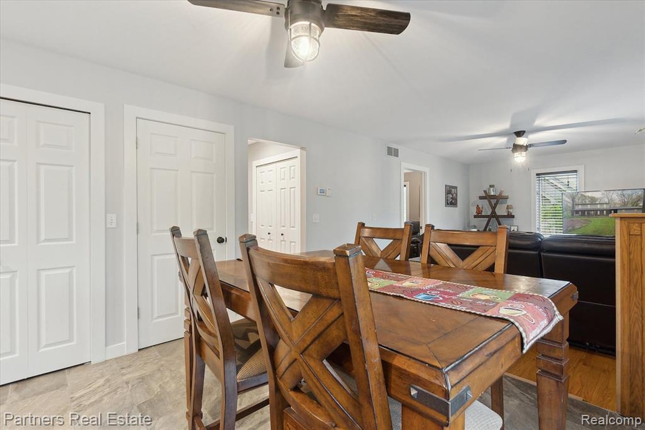 8600 2nd St in Dexter Twp, MI Photo 11