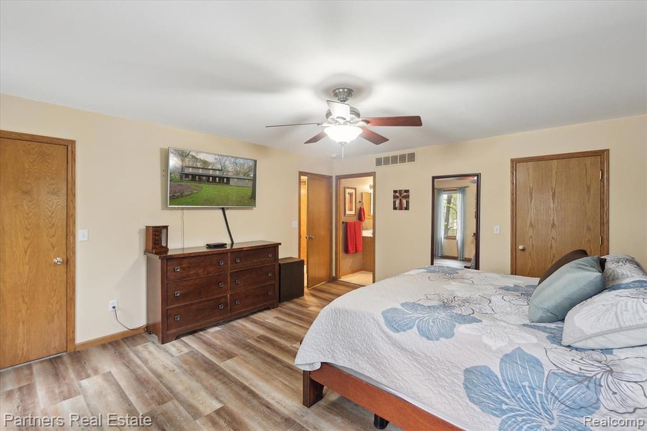 8600 2nd St in Dexter Twp, MI Photo 22