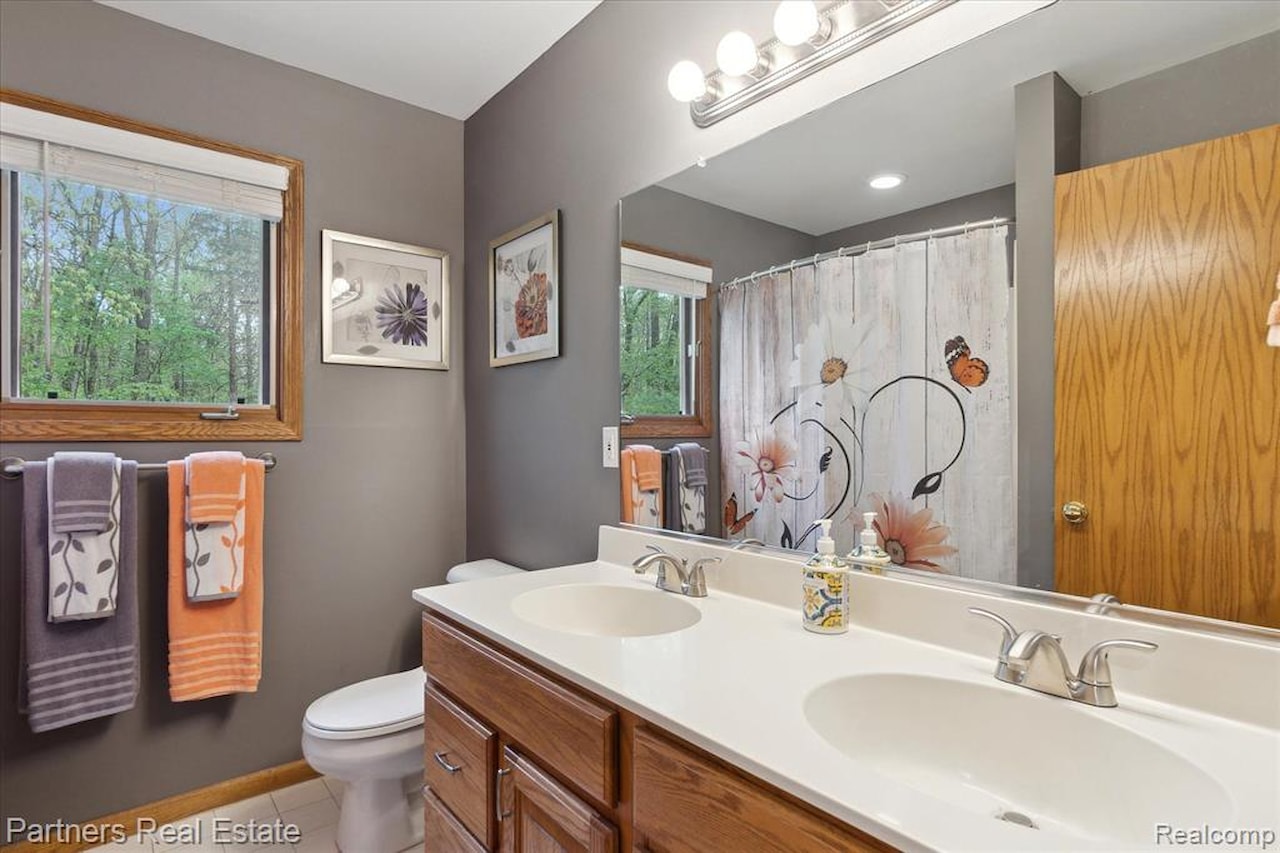 8600 2nd St in Dexter Twp, MI Photo 26