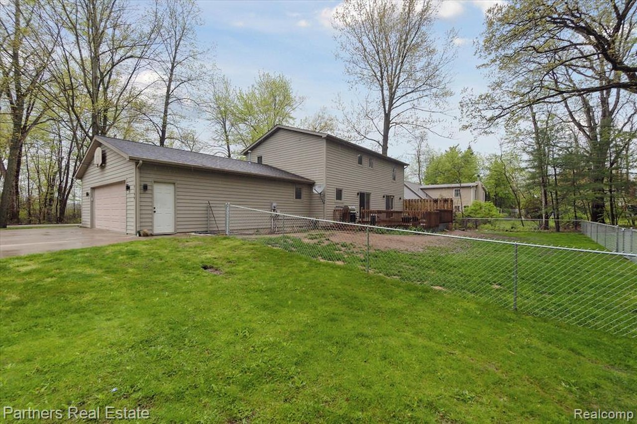 8600 2nd St in Dexter Twp, MI Photo 38