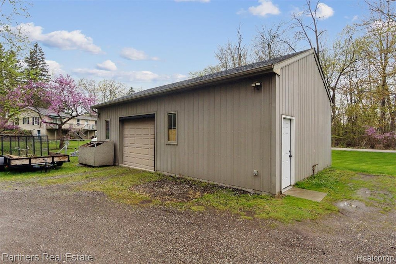 8600 2nd St in Dexter Twp, MI Photo 43