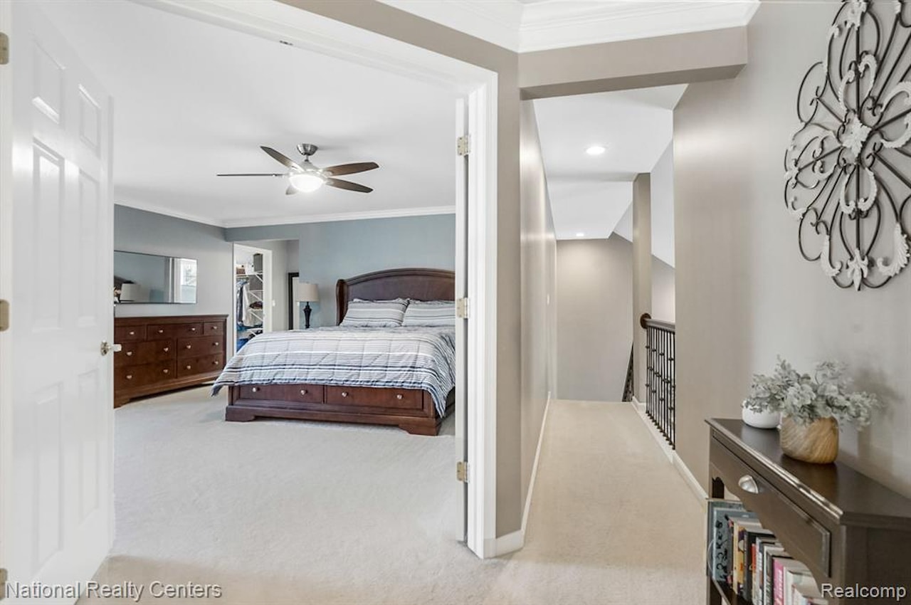 49235 Braeburn Ln in Novi, MI Photo 35