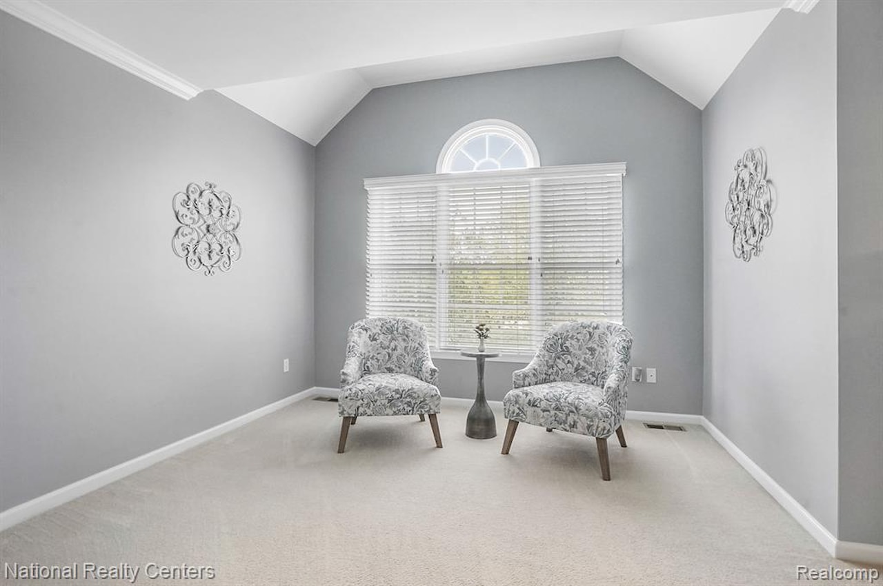 49235 Braeburn Ln in Novi, MI Photo 38