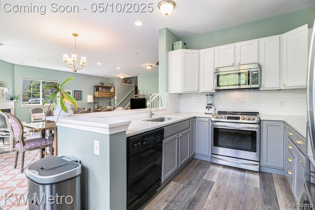3162 Asher Rd in Ann Arbor, MI Photo 7