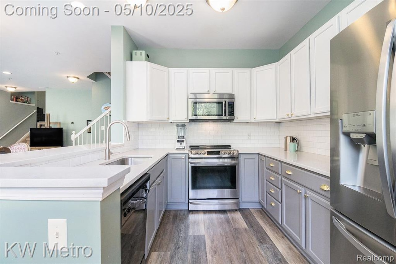 3162 Asher Rd in Ann Arbor, MI Photo 11