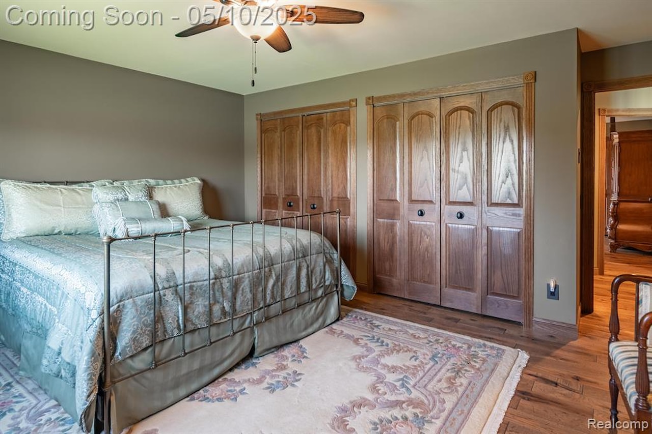 256 Inverness in Highland Twp, MI Photo 51