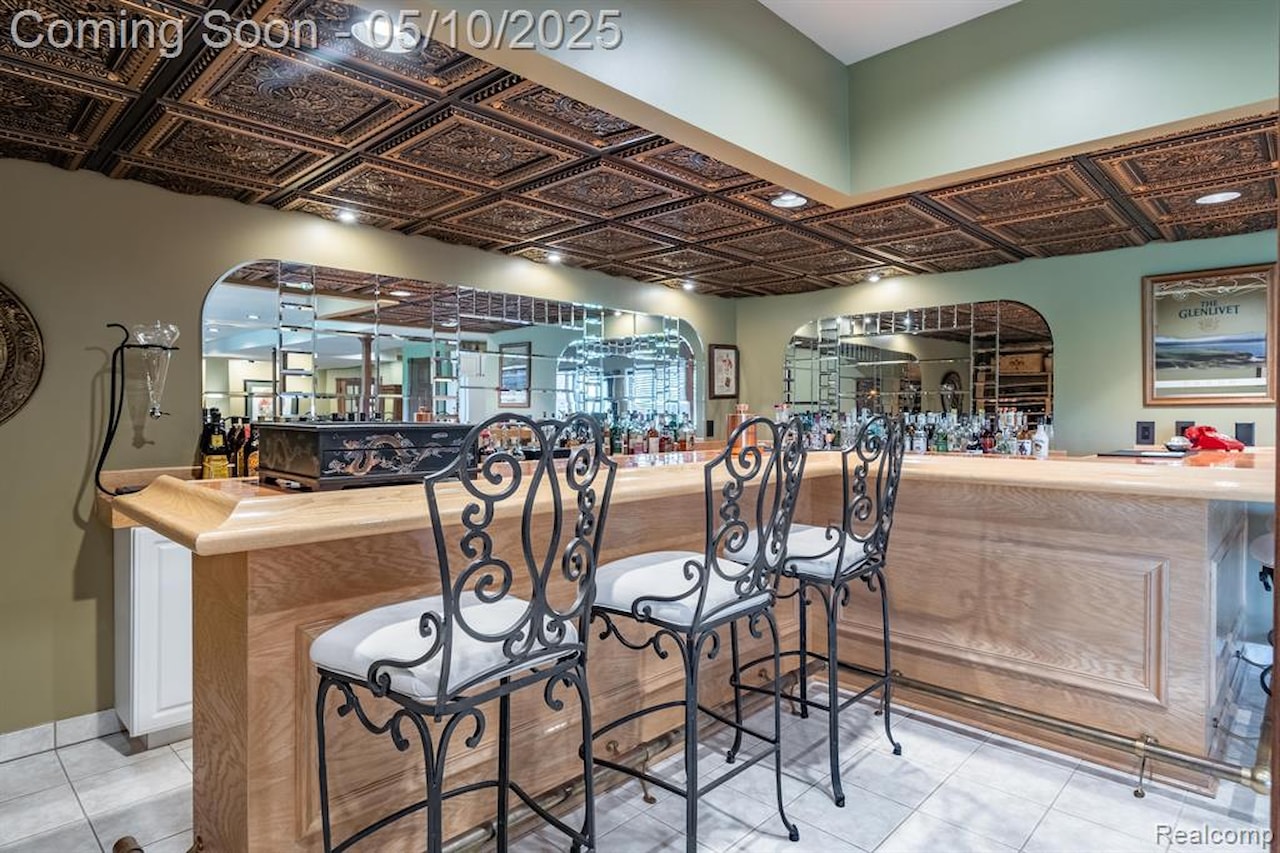 256 Inverness in Highland Twp, MI Photo 58
