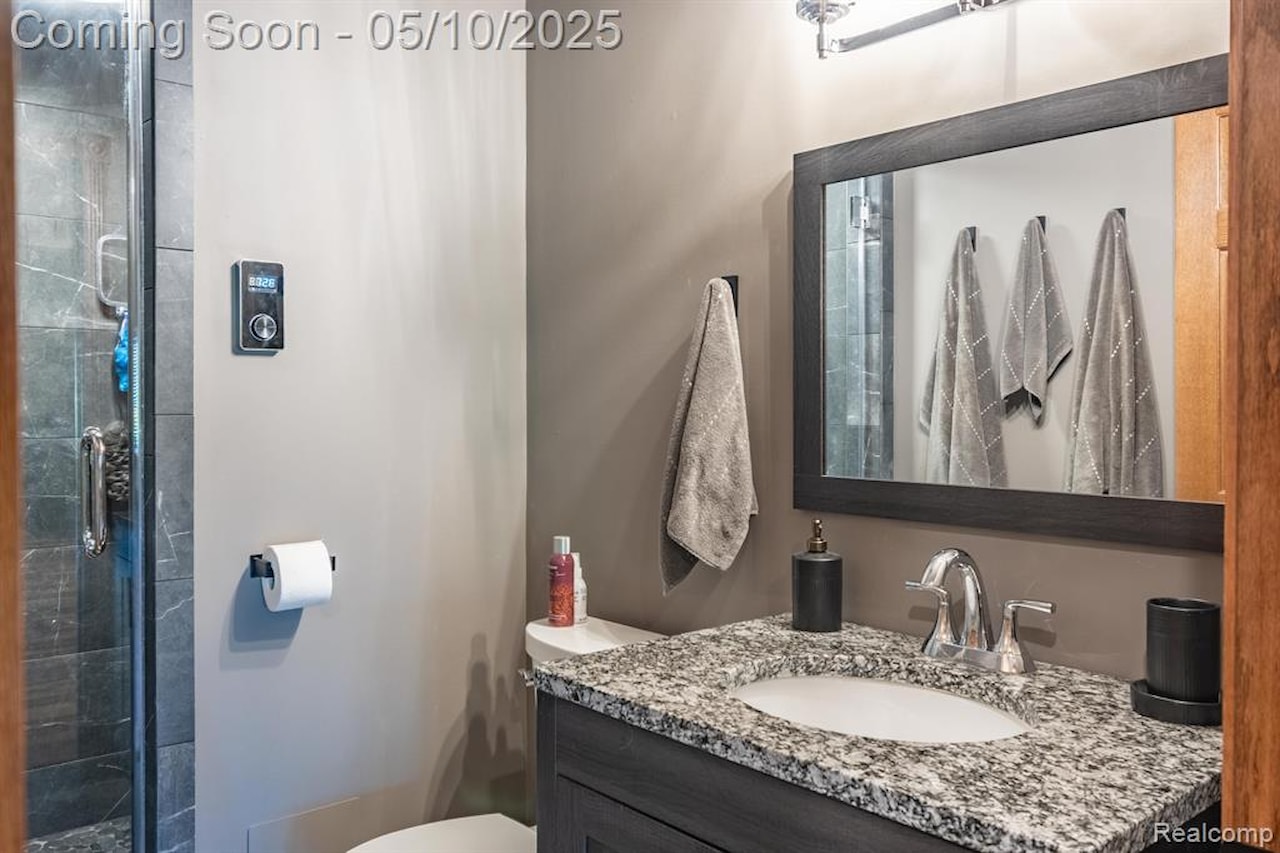 256 Inverness in Highland Twp, MI Photo 66
