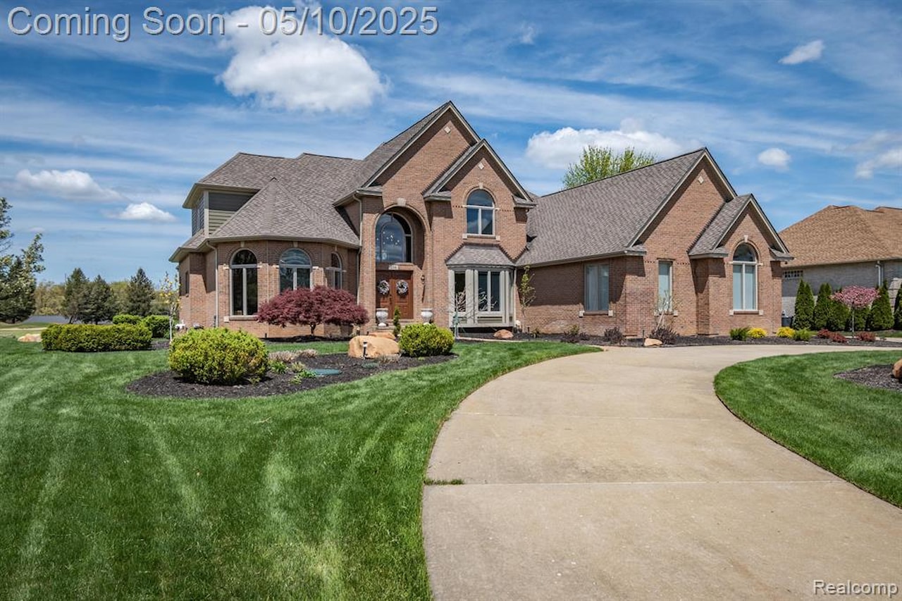 256 Inverness in Highland Twp, MI Photo 72