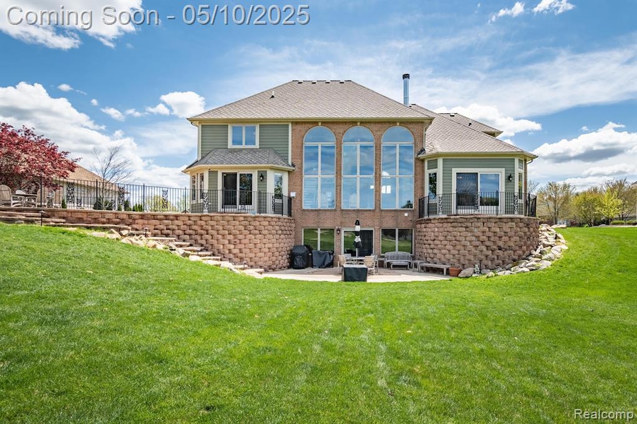 256 Inverness in Highland Twp, MI Photo 81