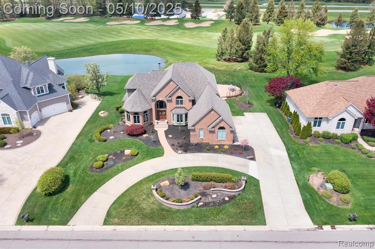 256 Inverness in Highland Twp, MI Photo 84