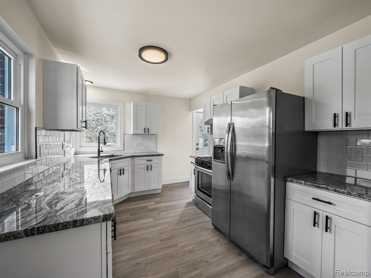 31431 Lamar Dr in Farmington, MI Photo 12