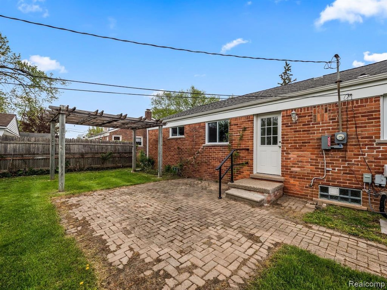 31431 Lamar Dr in Farmington, MI Photo 19