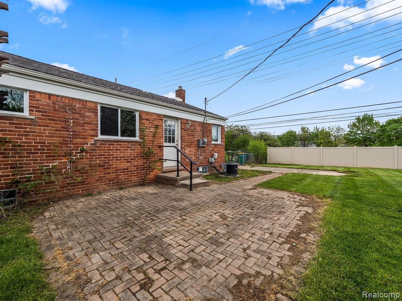 31431 Lamar Dr in Farmington, MI Photo 20