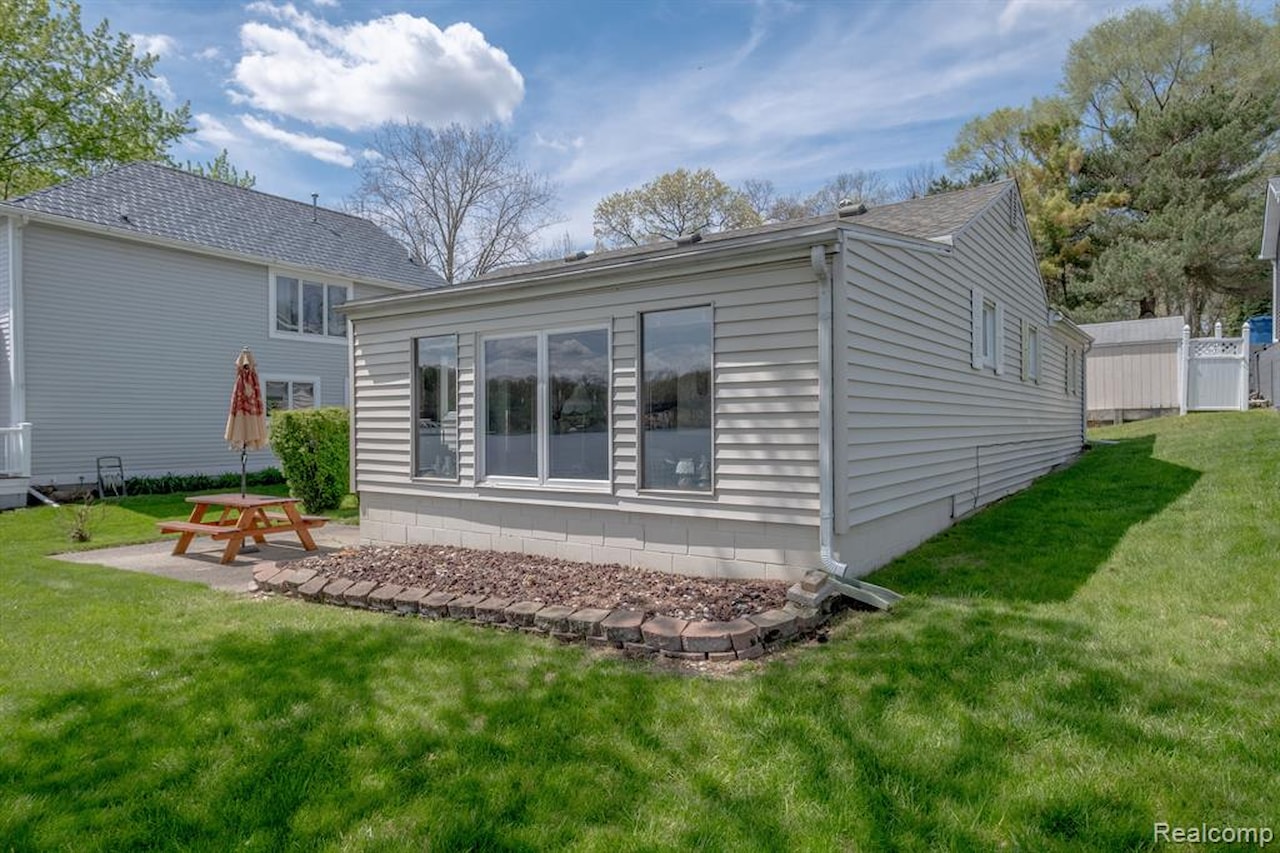 15235 Marl Dr in Fenton Twp, MI Photo 19