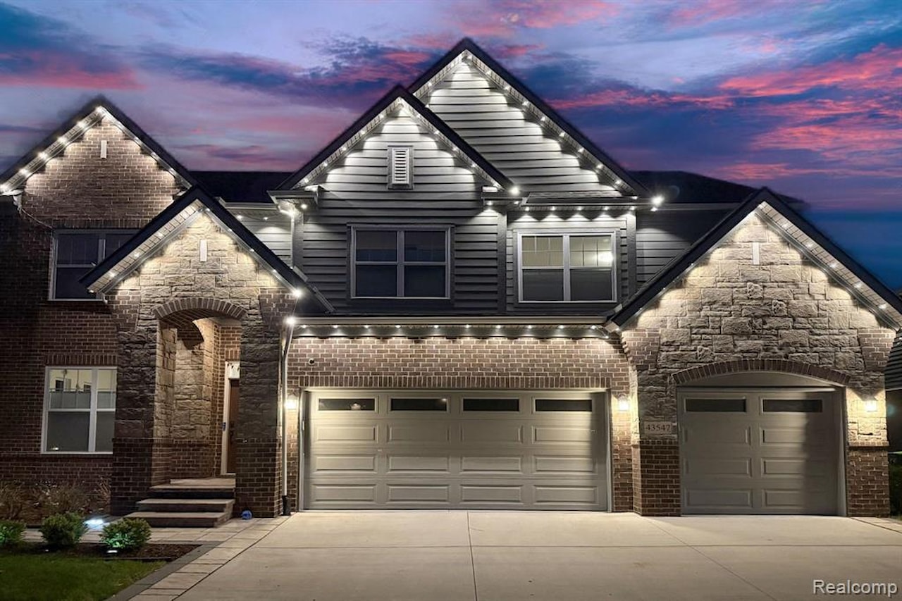 43547 Bolingbrooke Ln in Novi, MI Photo 55