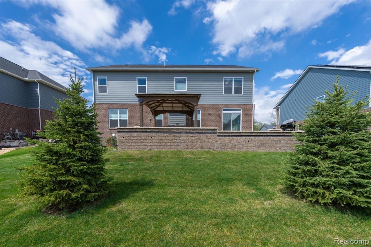 43547 Bolingbrooke Ln in Novi, MI Photo 54