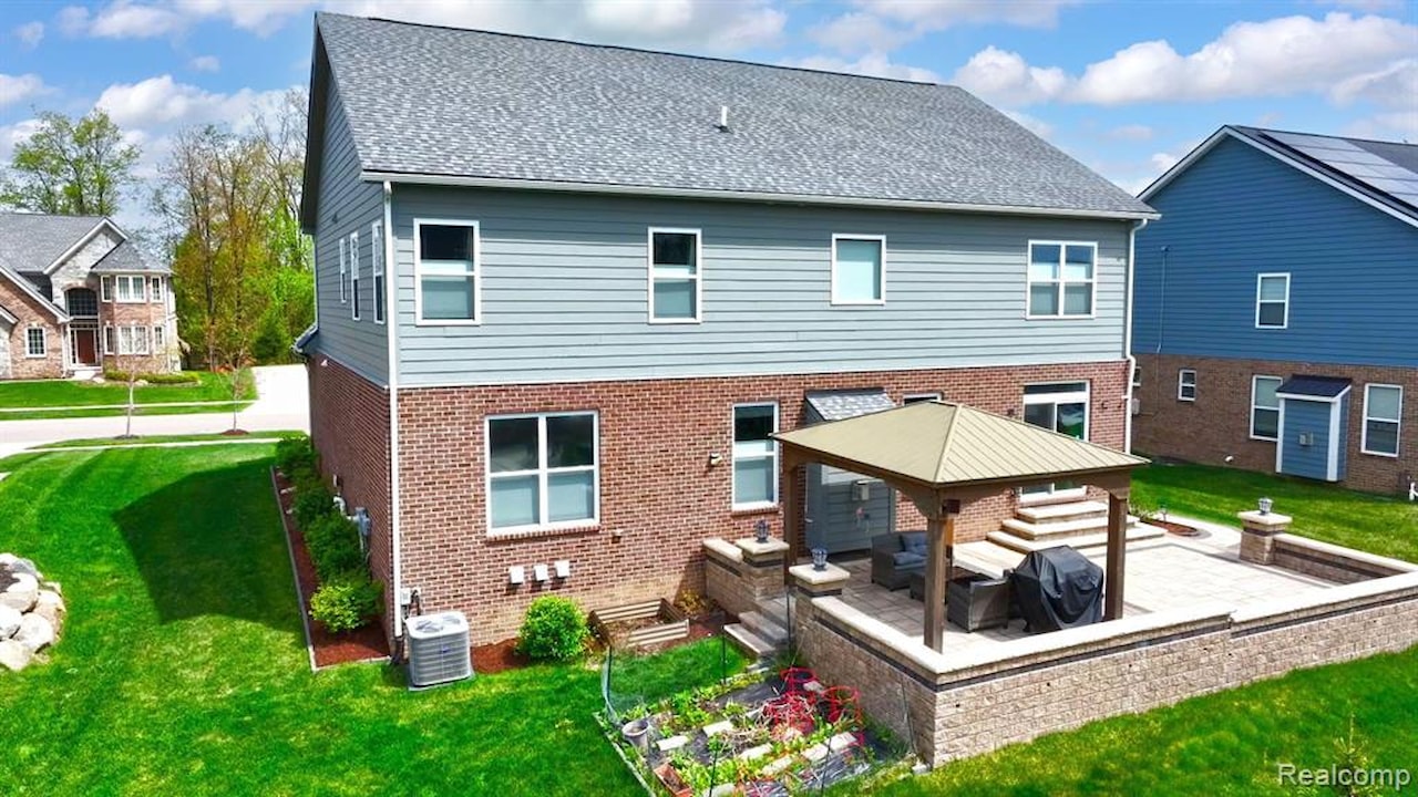 43547 Bolingbrooke Ln in Novi, MI Photo 50