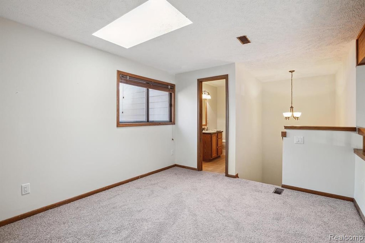 131 E Jolly Rd #E6 in Lansing, MI Photo 29