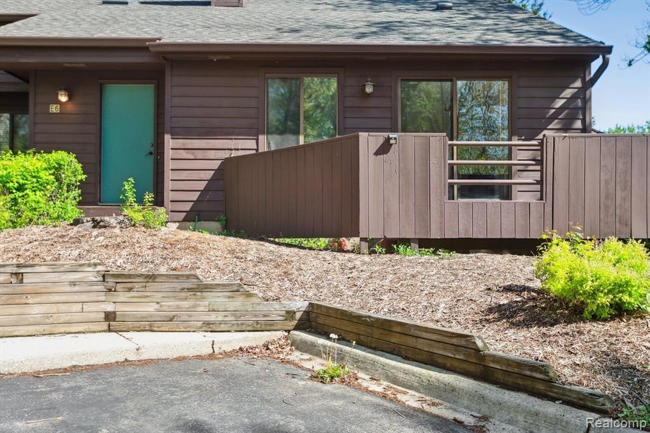 131 E Jolly Rd #E6 in Lansing, MI Photo 7