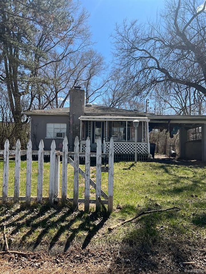 221 W Belvidere Ave in Flint, MI Photo 2