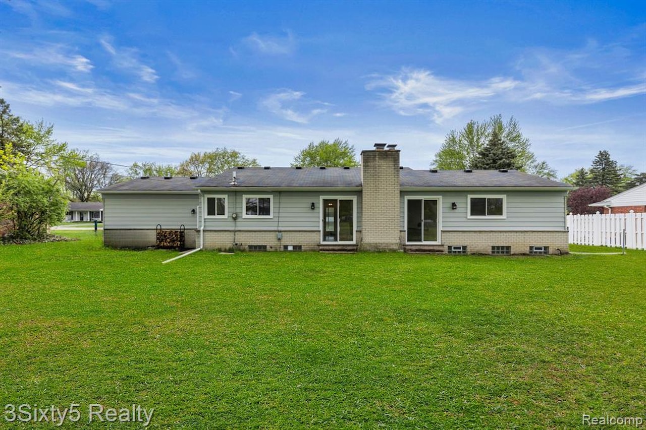 367 Carter Dr in Troy, MI Photo 5